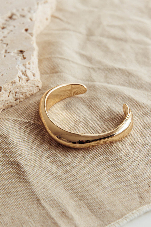 Jamaica Curvilinear Cuff Gold