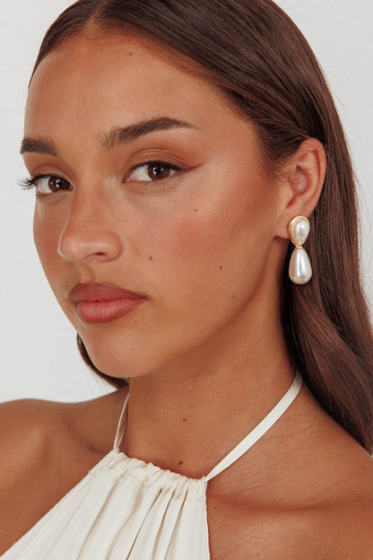 Elizabeth Droplet Earrings Gold Pearl