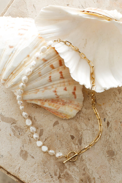 Piper Faux Pearl Necklace Gold